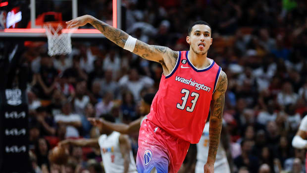 Washington Wizards forward Kyle Kuzma (33).
